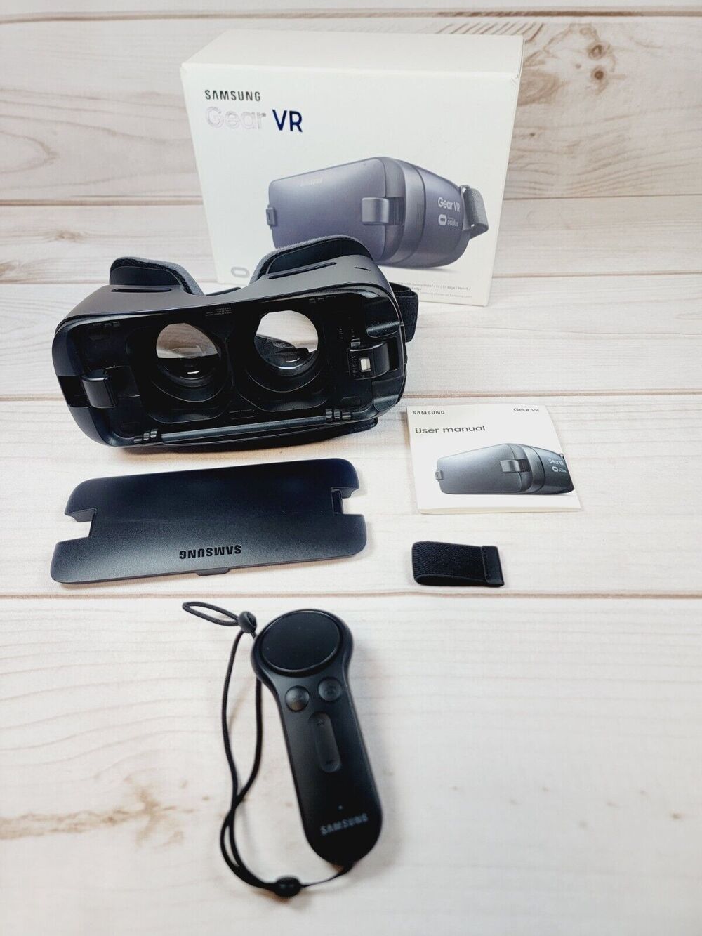 Samsung Gear VR Powered by Oculus SM-R323 Virtual Reality Headset